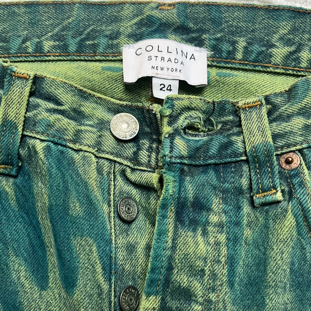 COLLINA STRADA x LEVI’S
501® EMBELLISHED CROP JEANS IN SMILEY K SWAROVSKI
